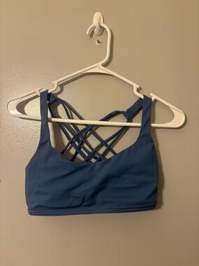 Blue lululemon free to be wild sports bra size 6